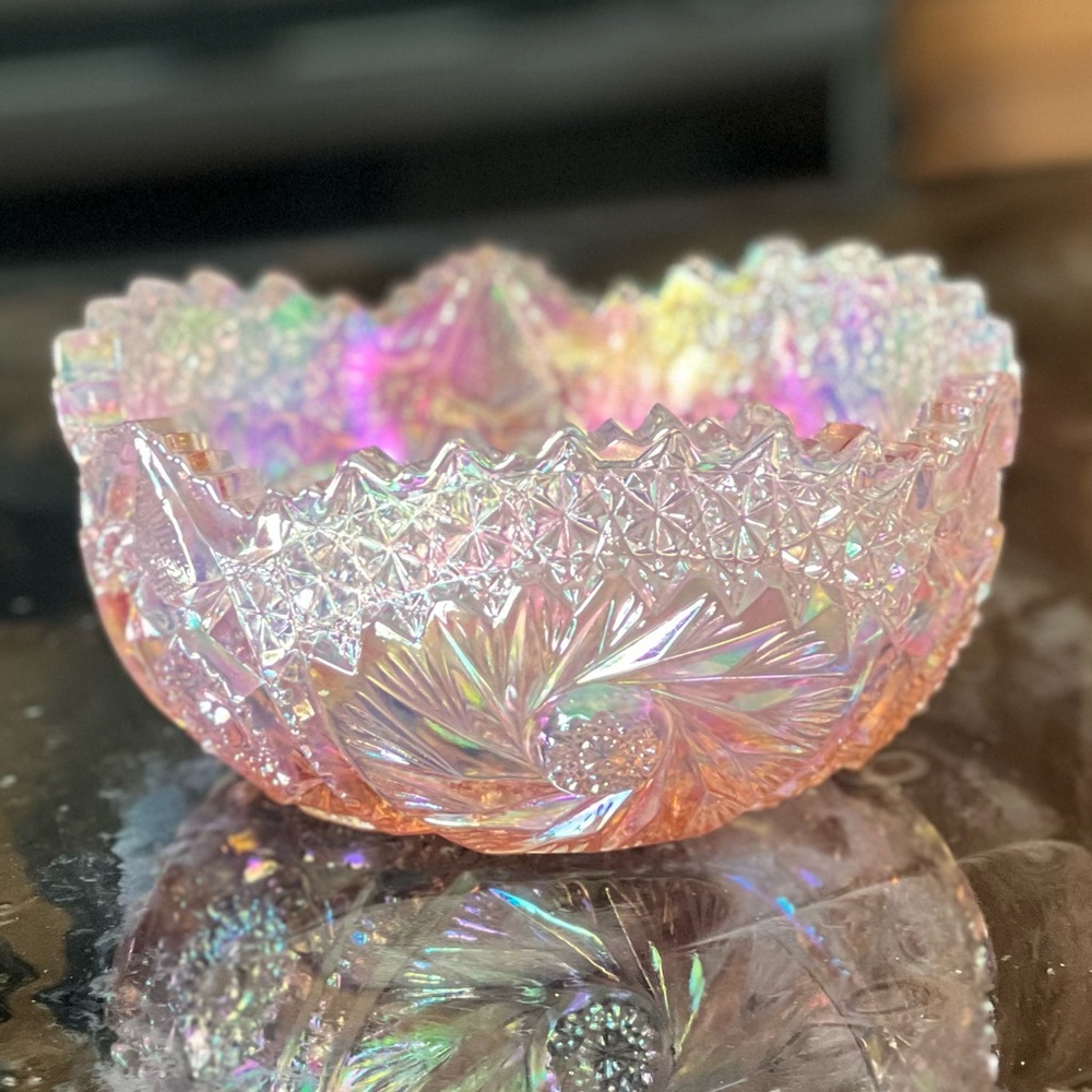 LE Smith Comet in the Stars Pink Iridescent Carnival Glass Bowl 7.5” w x 3.75” h